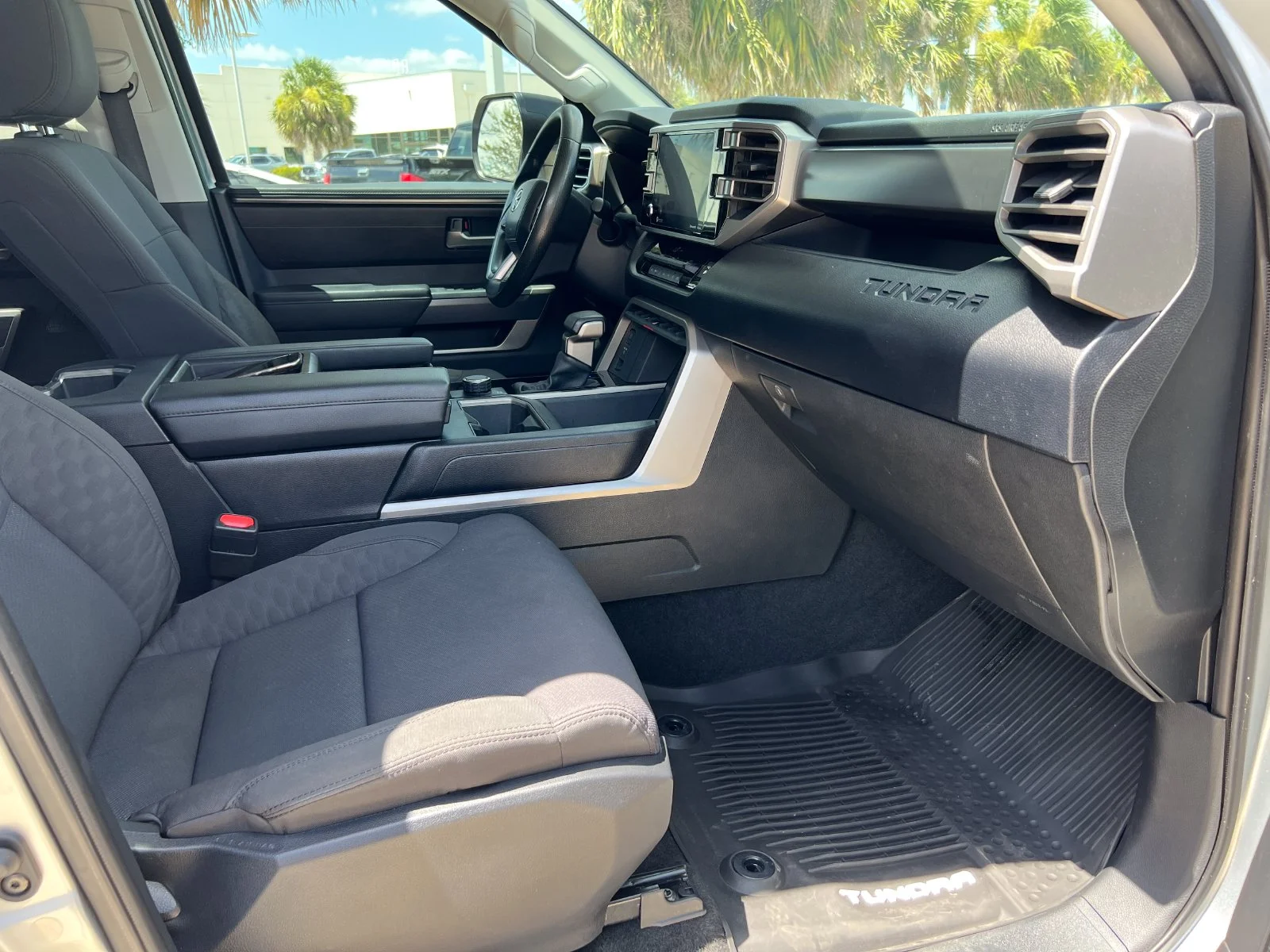 Used 2022 Silver Toyota SR5 image 17