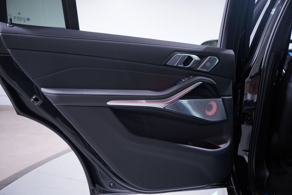 New 2026 Black Sapphire Metallic BMW ALPINA XB7 image 18