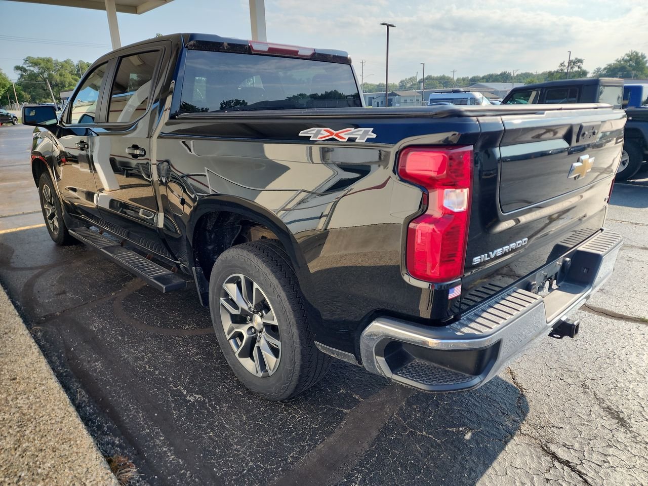 Used 2023 Black Chevrolet LT image 3