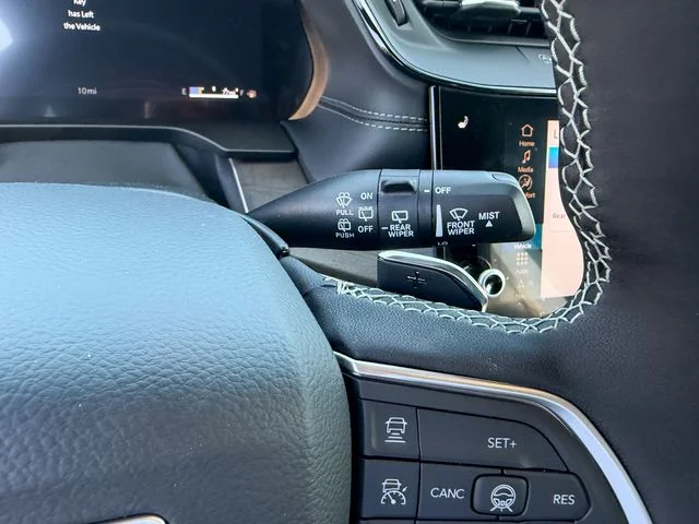 New 2026 Baltic Gray Metallic Clear-Coat Exterior Paint Jeep Altitude image 17