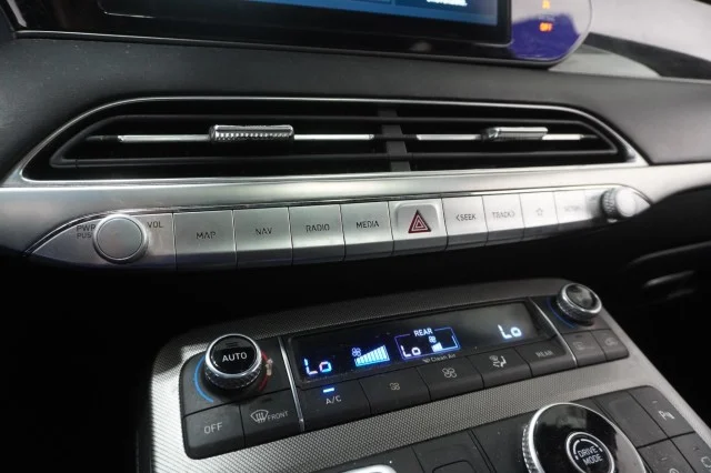 Used 2021  Hyundai Calligraphy image 29