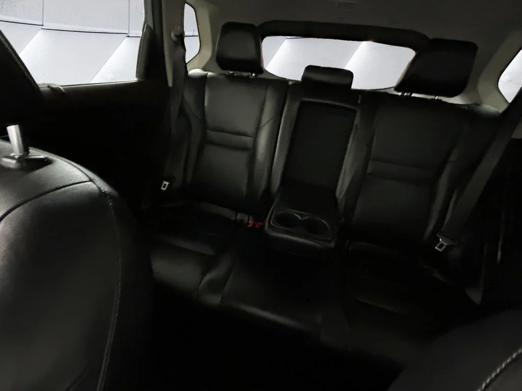 Used 2021 Gray Nissan SL image 18