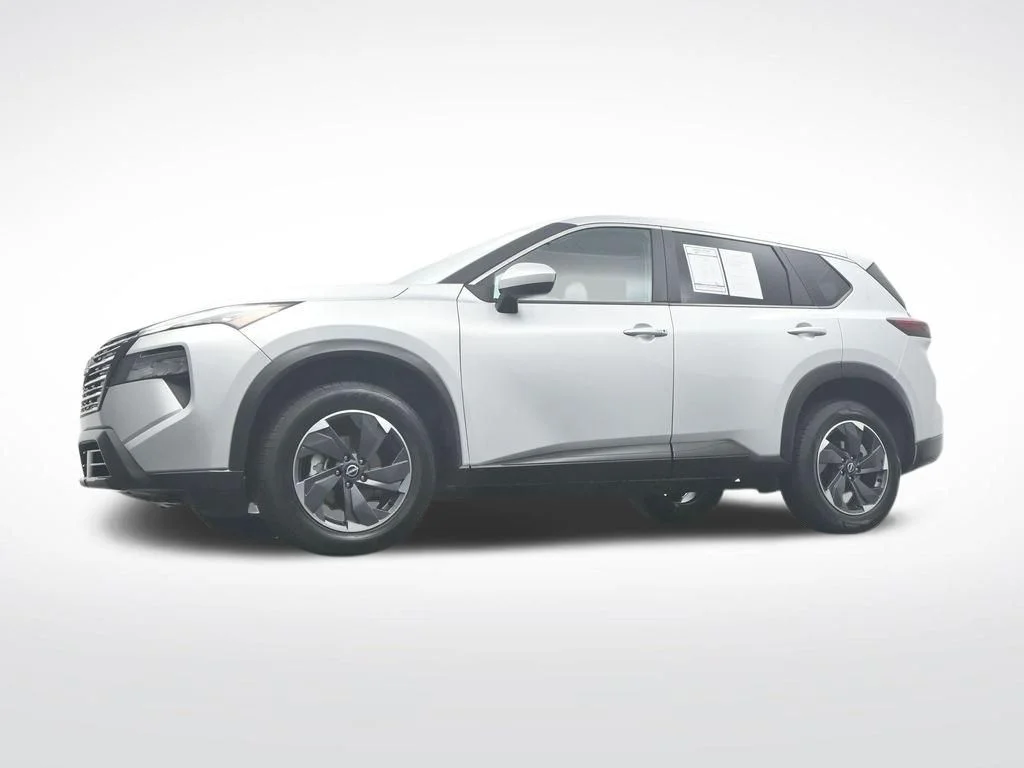 Certified Used 2025 Brilliant Silver Metallic Nissan SV image 39