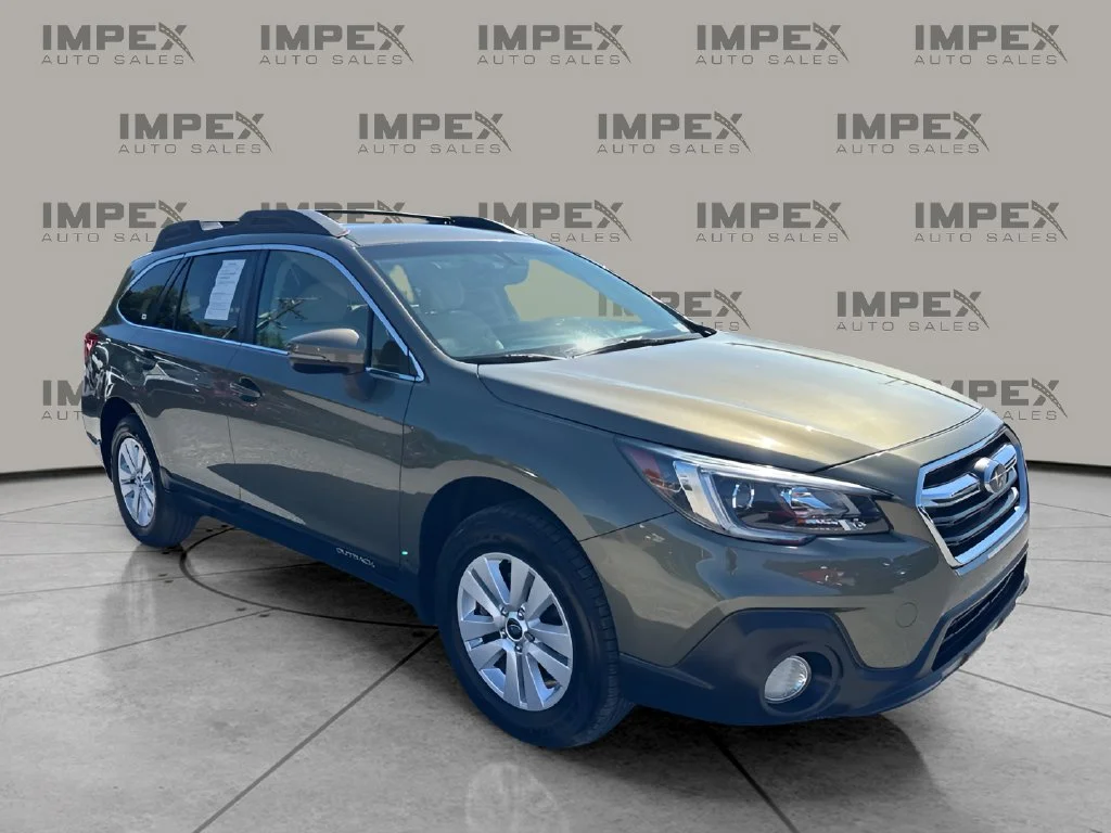 Used 2019 Green Subaru 2.5i Premium image 7