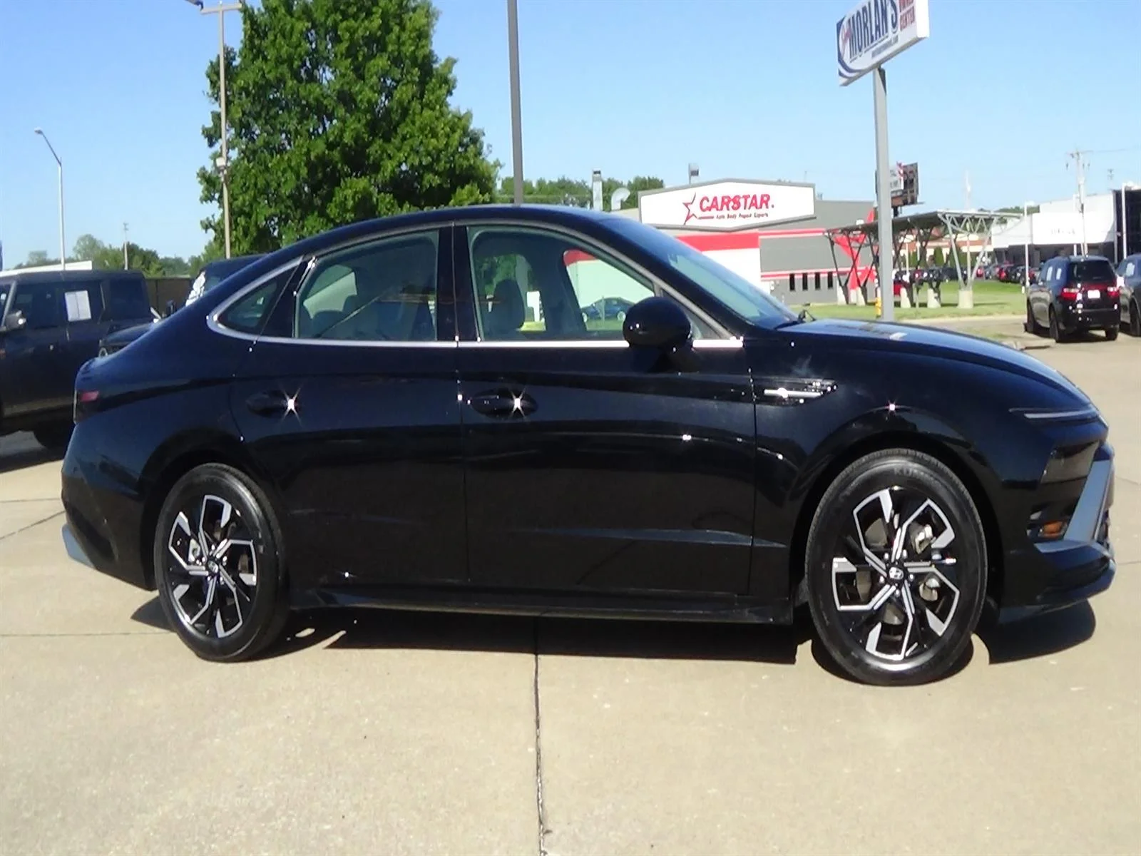 Used 2025 Abyss Black Pearl (a2b) Hyundai SEL image 5