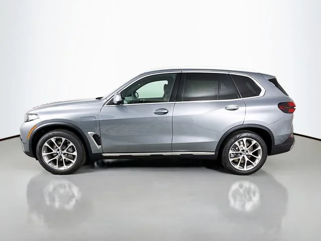 Used 2026 Gray BMW xDrive50e image 4