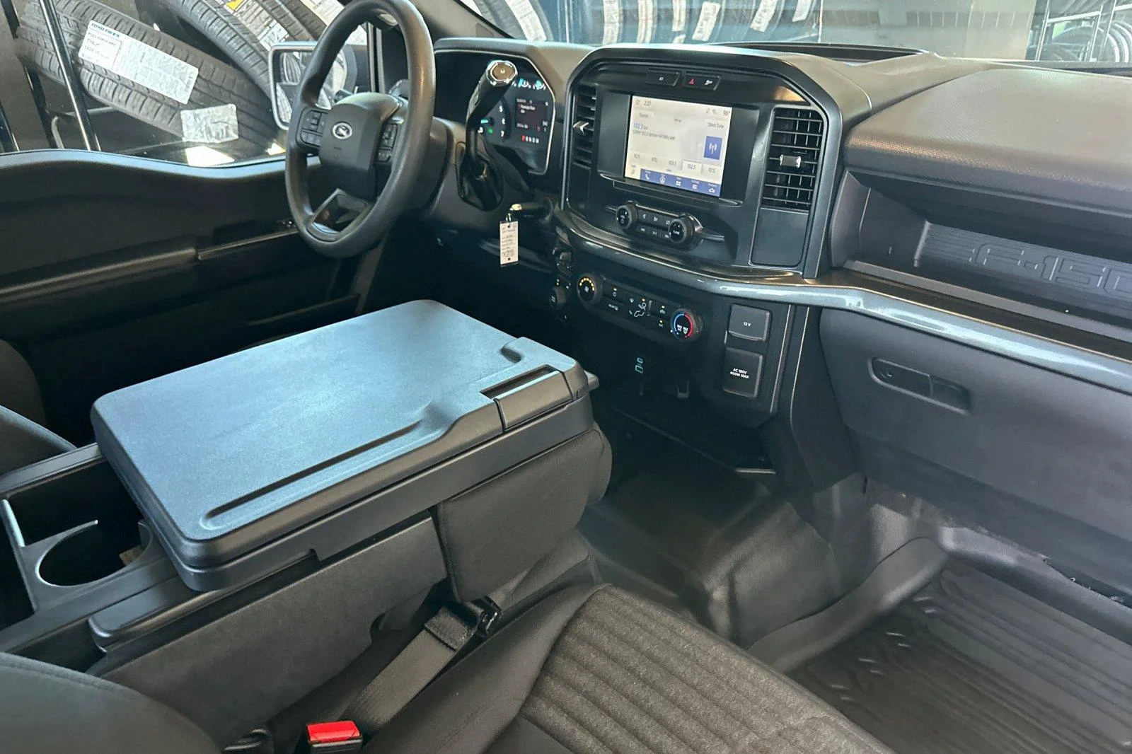 Used 2022 Atlas Blue Ford XL image 14
