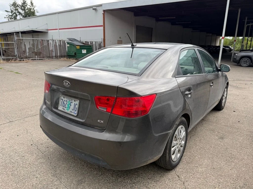 Used 2012 Brown Kia EX image 4