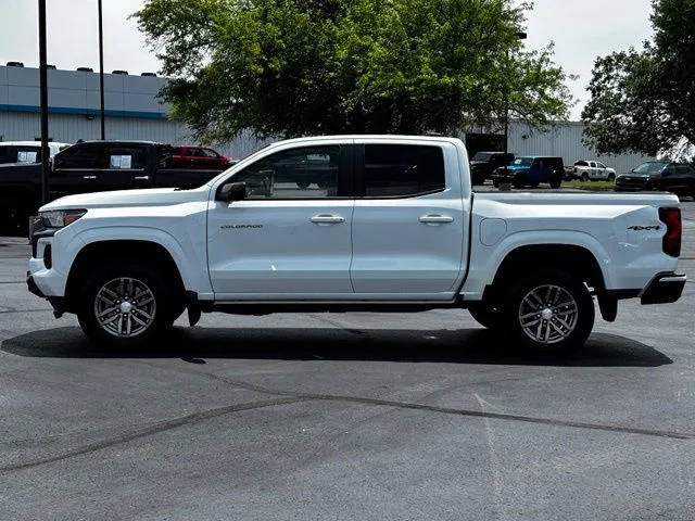 Used 2024 White Chevrolet LT image 4