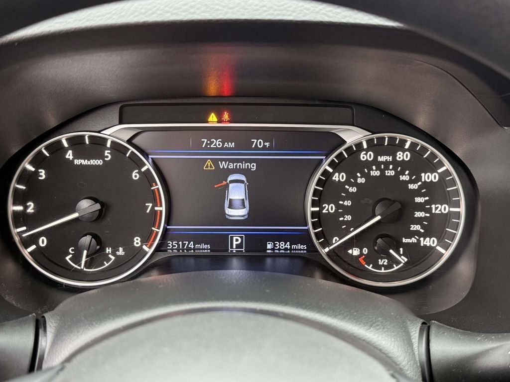 Used 2025 White Nissan 2.5 SV image 26