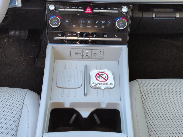 Certified Used 2025 White Hyundai SEL image 19