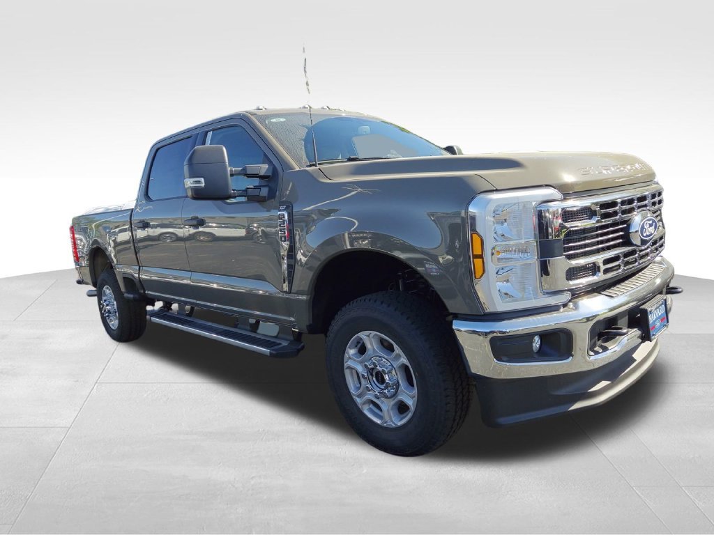 New 2027 Marsh Gray Metallic Ford F-250® XLT image 1