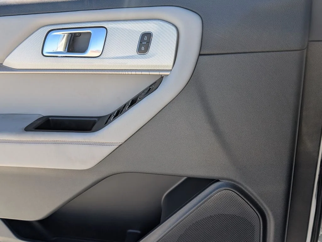 New 2026 Star White Metallic Tri-Coat Ford Active image 13