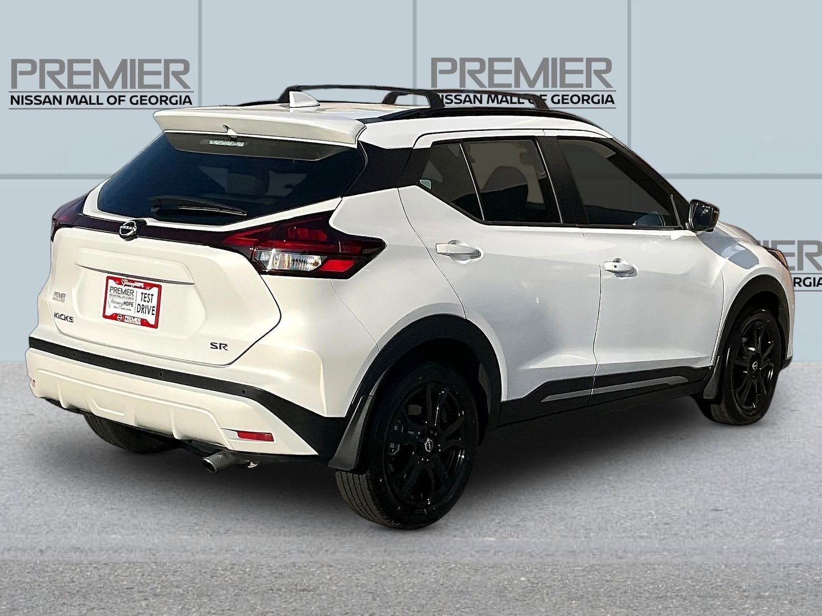 Used 2024 White Nissan SR image 7