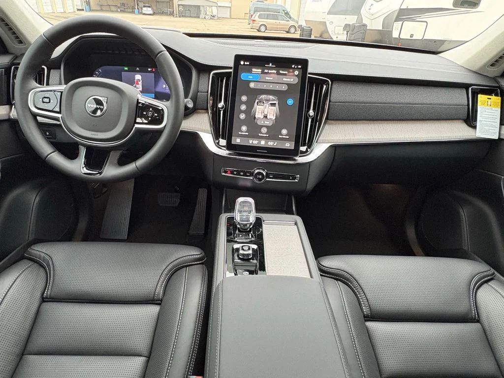 New 2026 Aurora Silver Volvo Ultra image 28