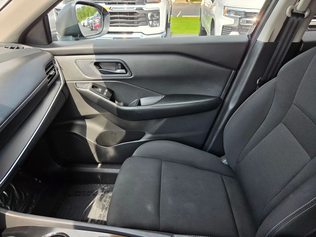 Used 2025 Super Black Nissan S image 12