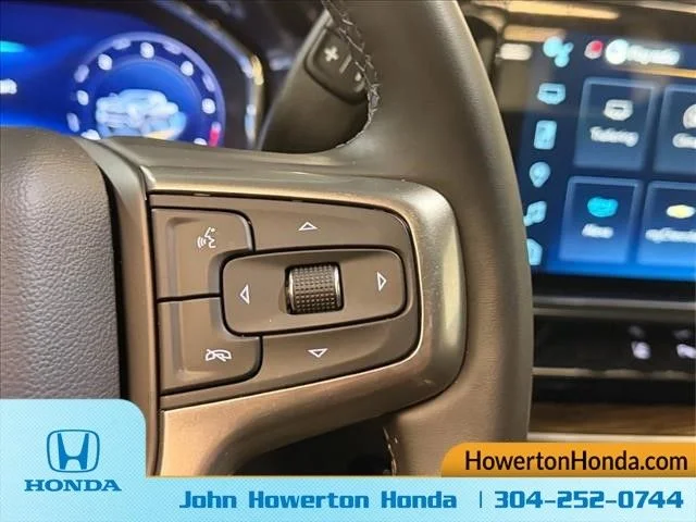 Used 2025 White Chevrolet LT image 23