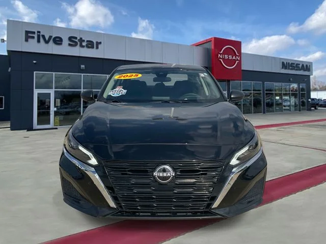 Used 2025 Black Nissan 2.5 SV image 2