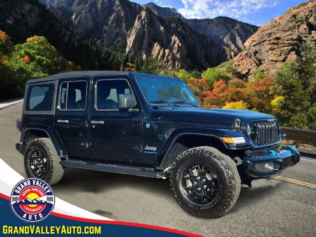 Used 2024 Black Clearcoat Jeep High Altitude image 1