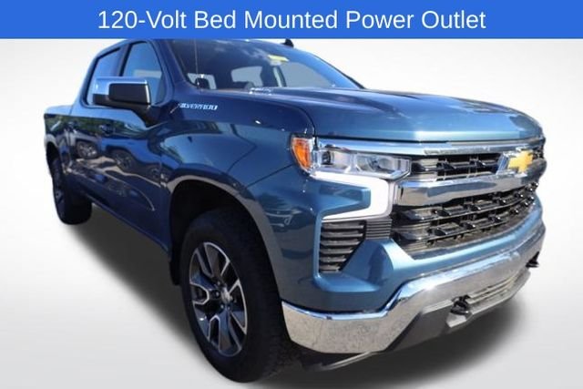 Used 2024 Blue Chevrolet LT image 3