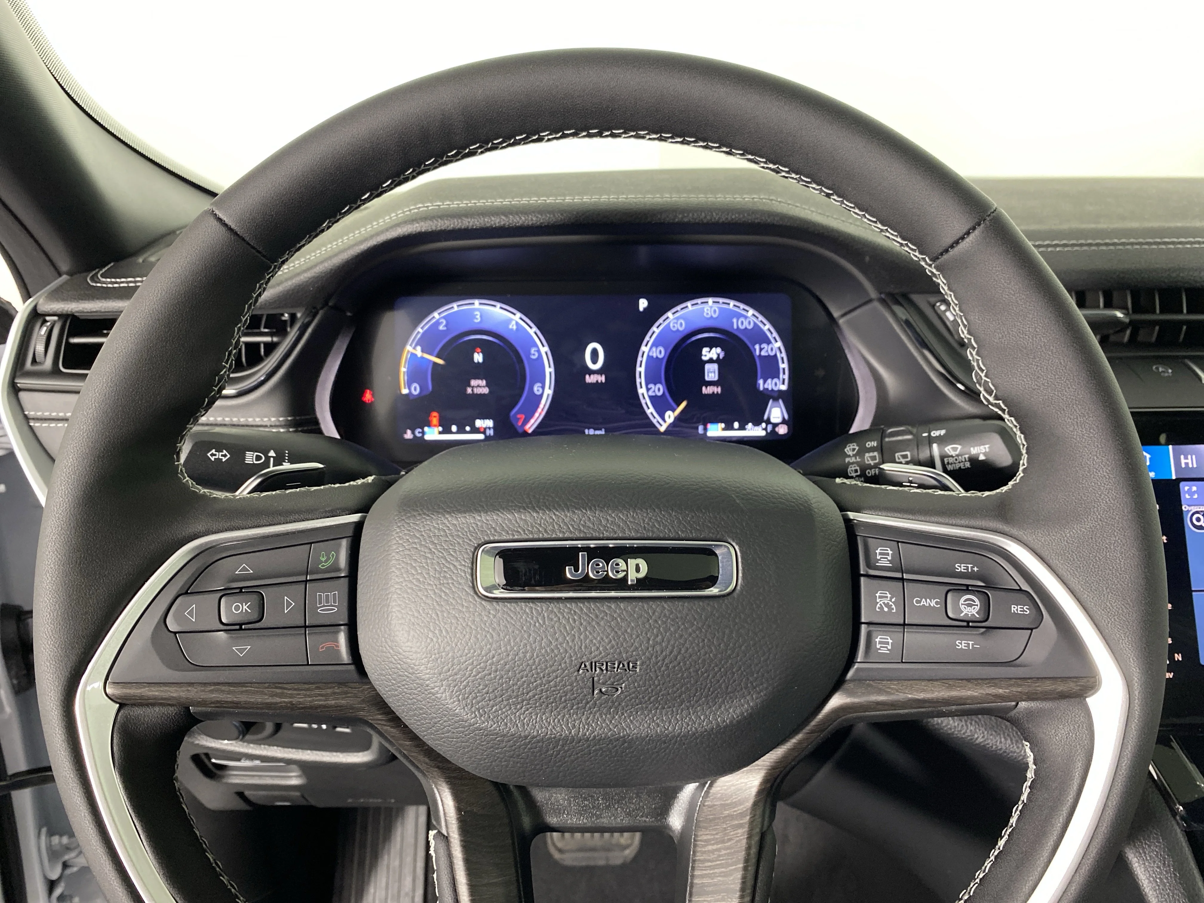 New 2026 Bright White Clear-Coat Exterior Paint Jeep Altitude image 19