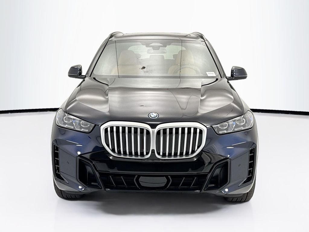 New 2026 Carbon Black Metallic BMW xDrive50e image 2