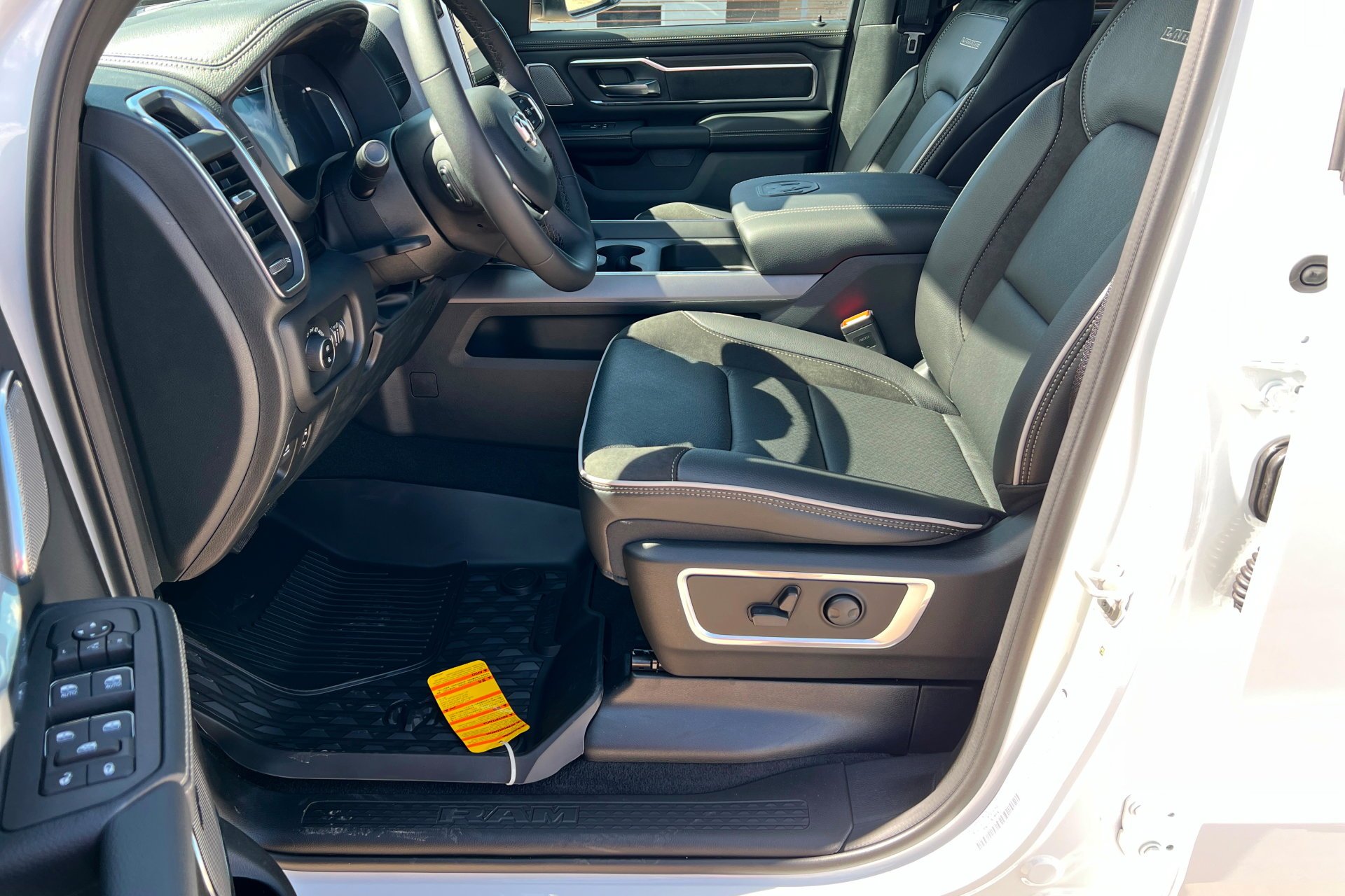 New 2026 Bright White Clear-Coat Exterior Paint RAM Laramie image 18