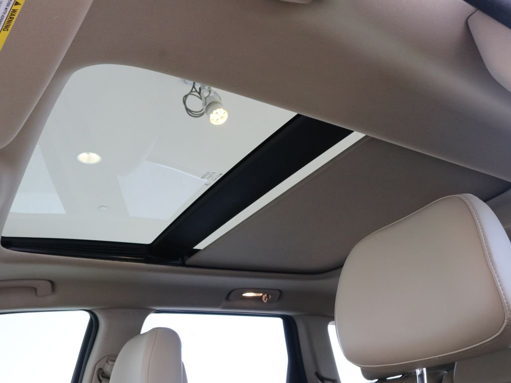 Used 2011 Gray Jeep Limited image 23