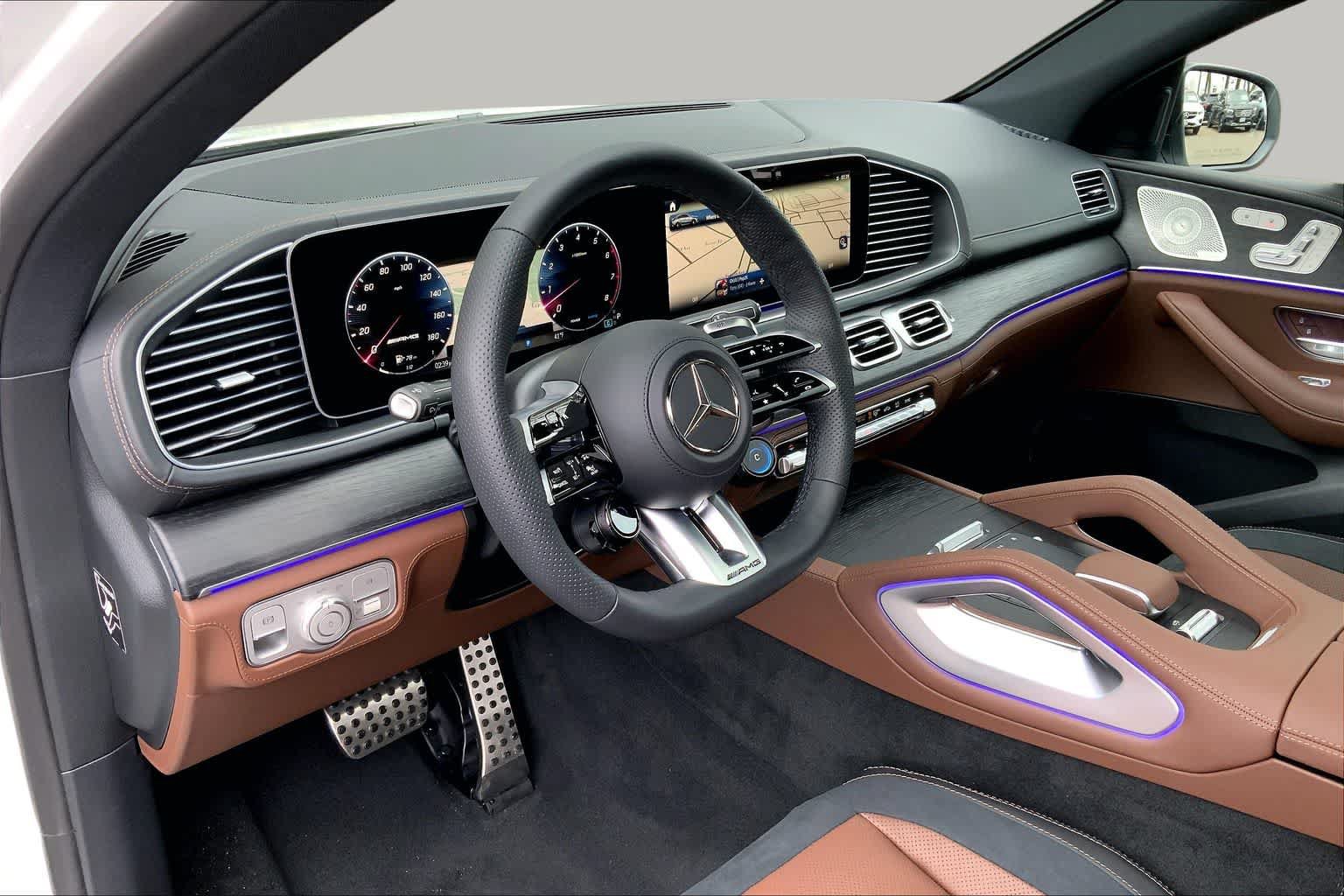 New 2026 MANUFAKTUR Moonlight White Metallic Mercedes-Benz AMG® GLE 53 image 9