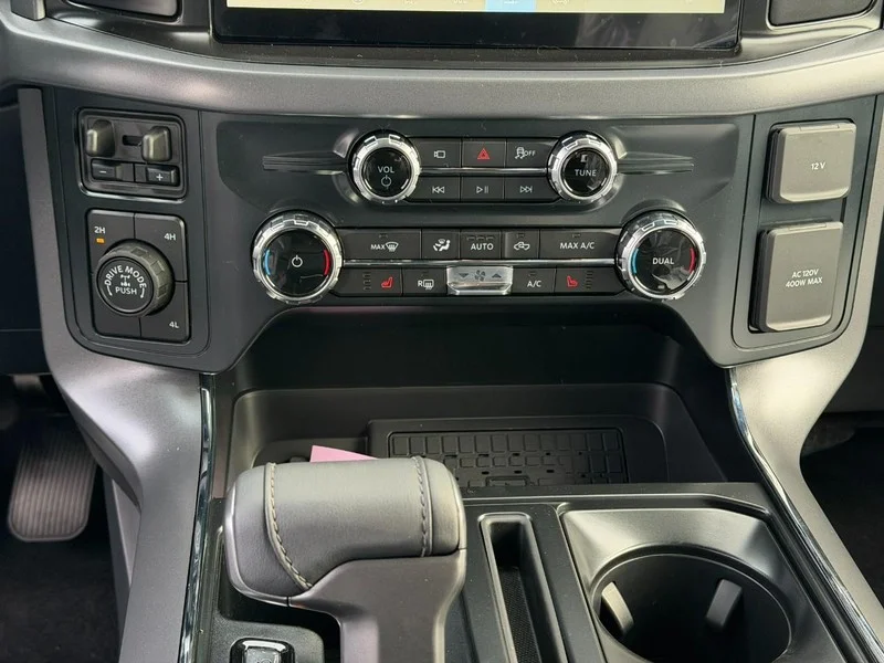 New 2026 Oxford White Ford XLT 4WD SuperCrew 5.5