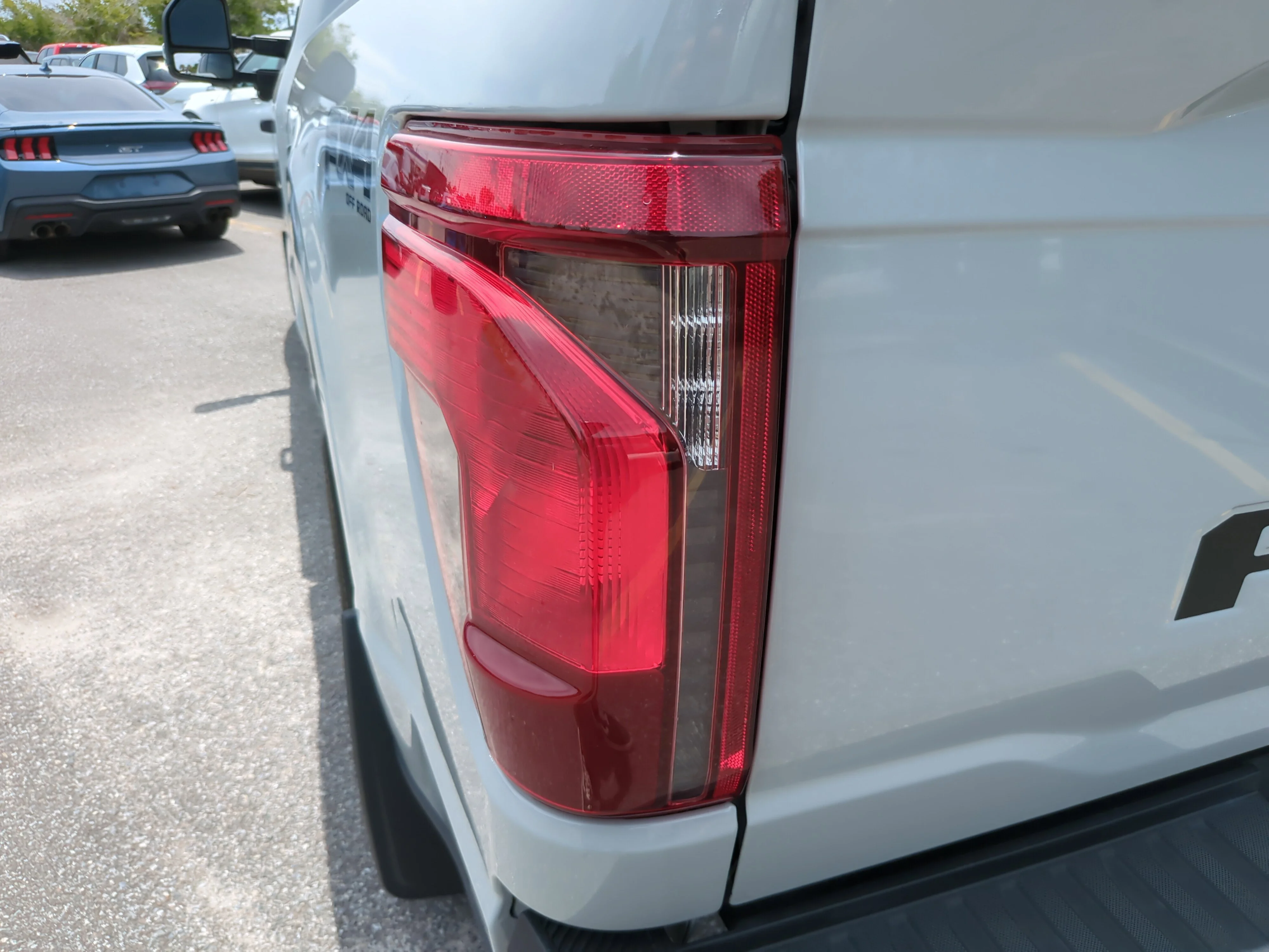 Used 2024 Avalanche Ford XLT image 14