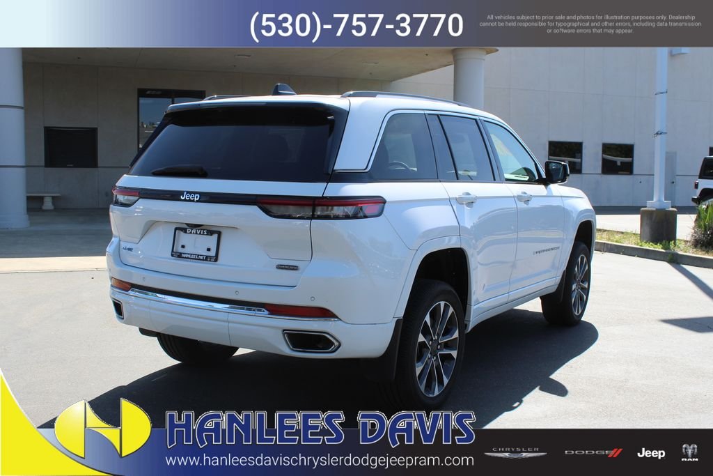 New 2023 Bright White Clear-Coat Exterior Paint Jeep Overland 4xe image 7