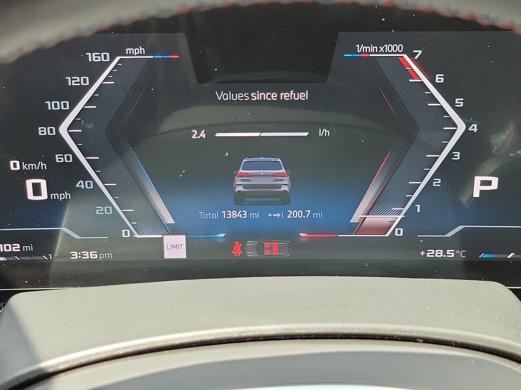 Used 2025 Gray BMW M60i image 29