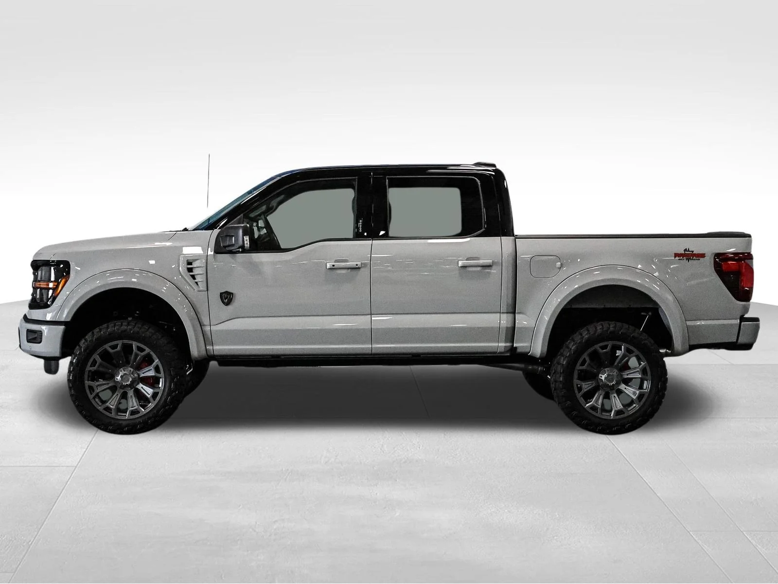 New 2026 White Ford XLT image 3