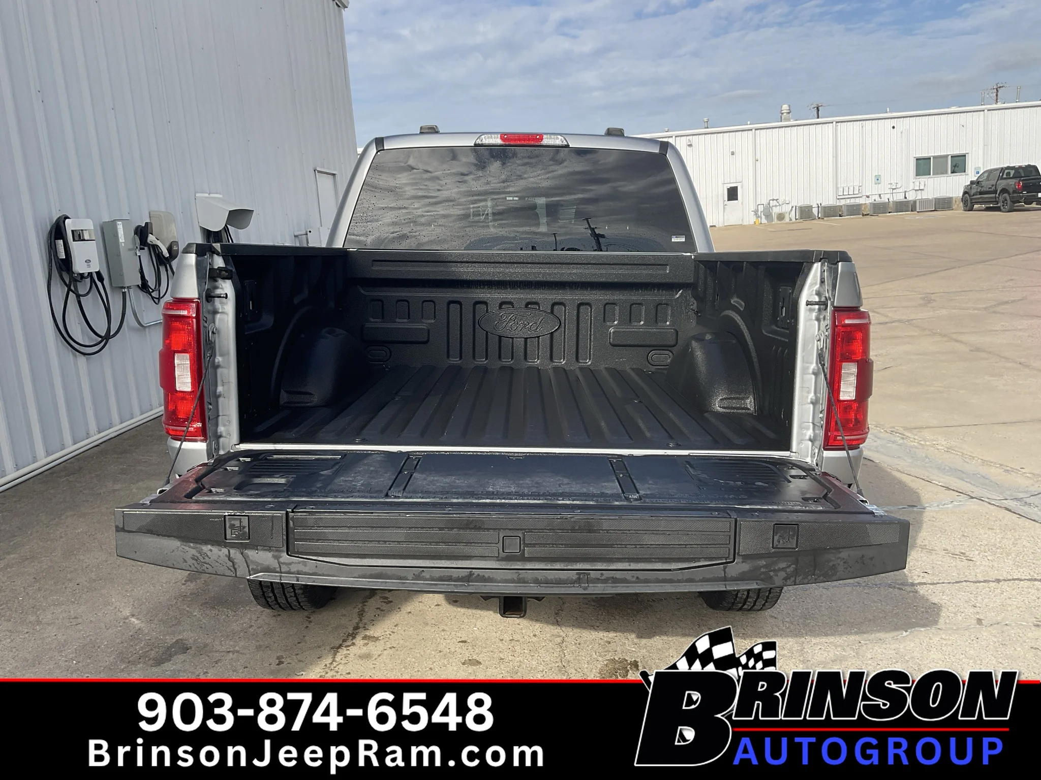 Used 2023 Iconic Silver Metallic Ford XLT image 10