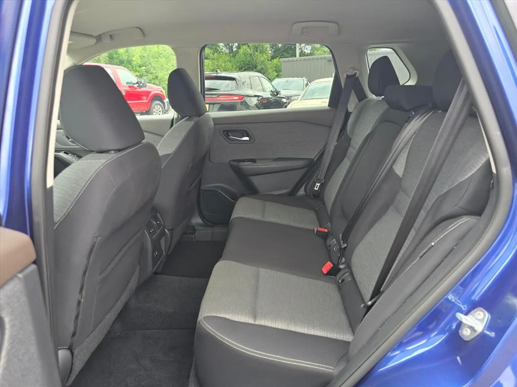 Used 2021 Blue Nissan SV image 12