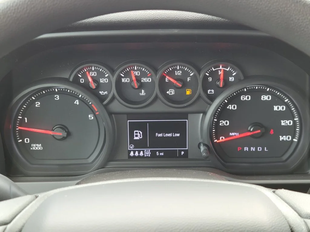 New 2026 Summit White Chevrolet Work Truck image 30