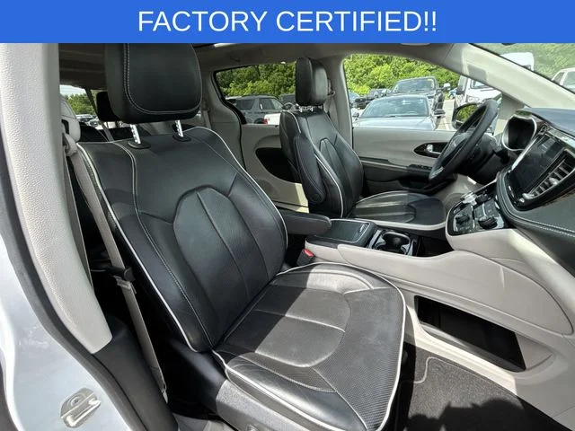 Used 2024 White Chrysler Limited image 28