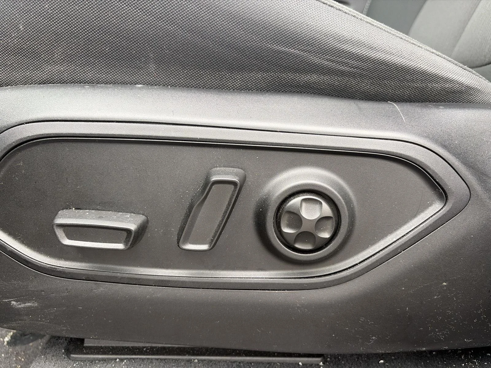 Used 2023 Baltic Gray Metallic Clearcoat Jeep Laredo image 15
