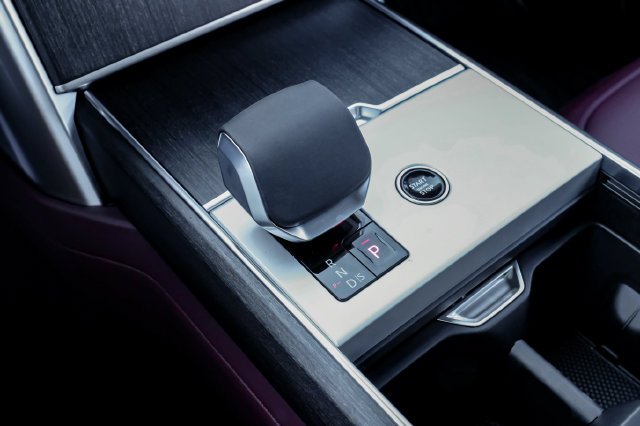 2026 Land Rover Range Rover SE - Photo 34