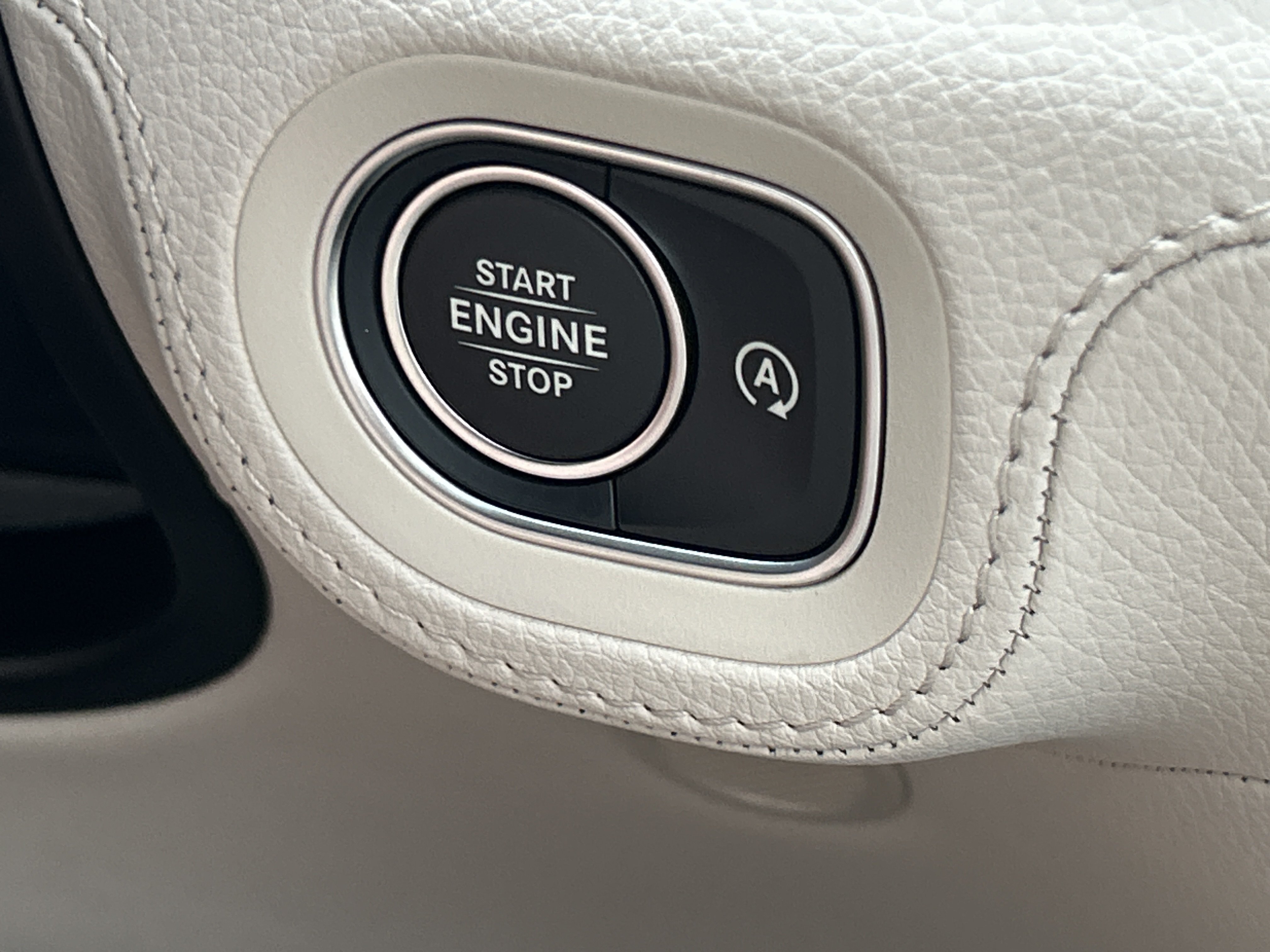 New 2026 MANUFAKTUR Moonlight White Metallic Mercedes-Benz GLE 450 4MATIC® SUV image 27