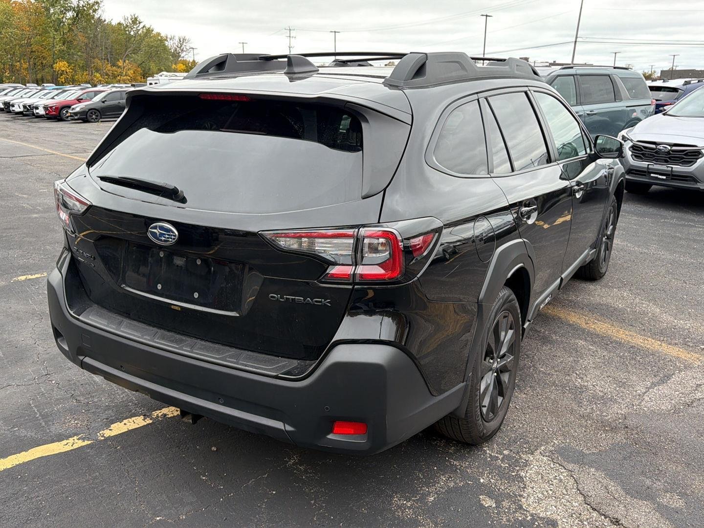 Used 2025 Crystal Black Silica Subaru Onyx Edition image 12