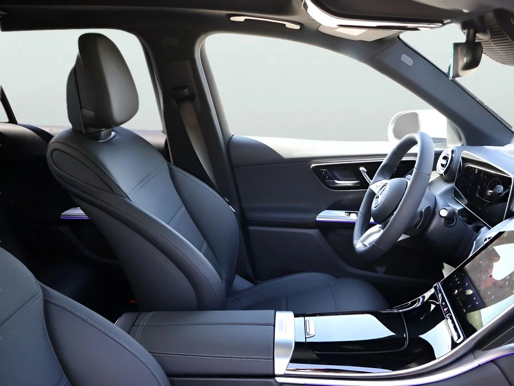 New 2026 Cirrus Silver Metallic Mercedes-Benz GLC 300 image 8
