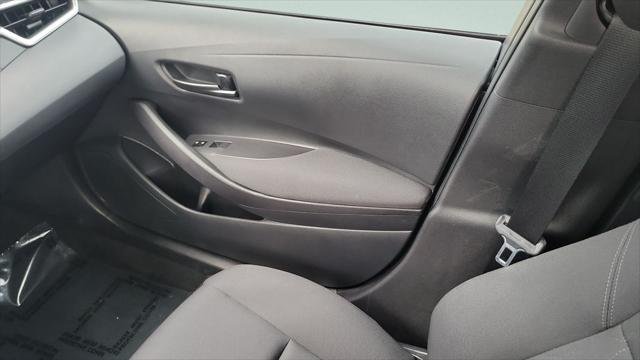 Certified Used 2024 CLASSIC SILVER METALLIC Toyota  image 13