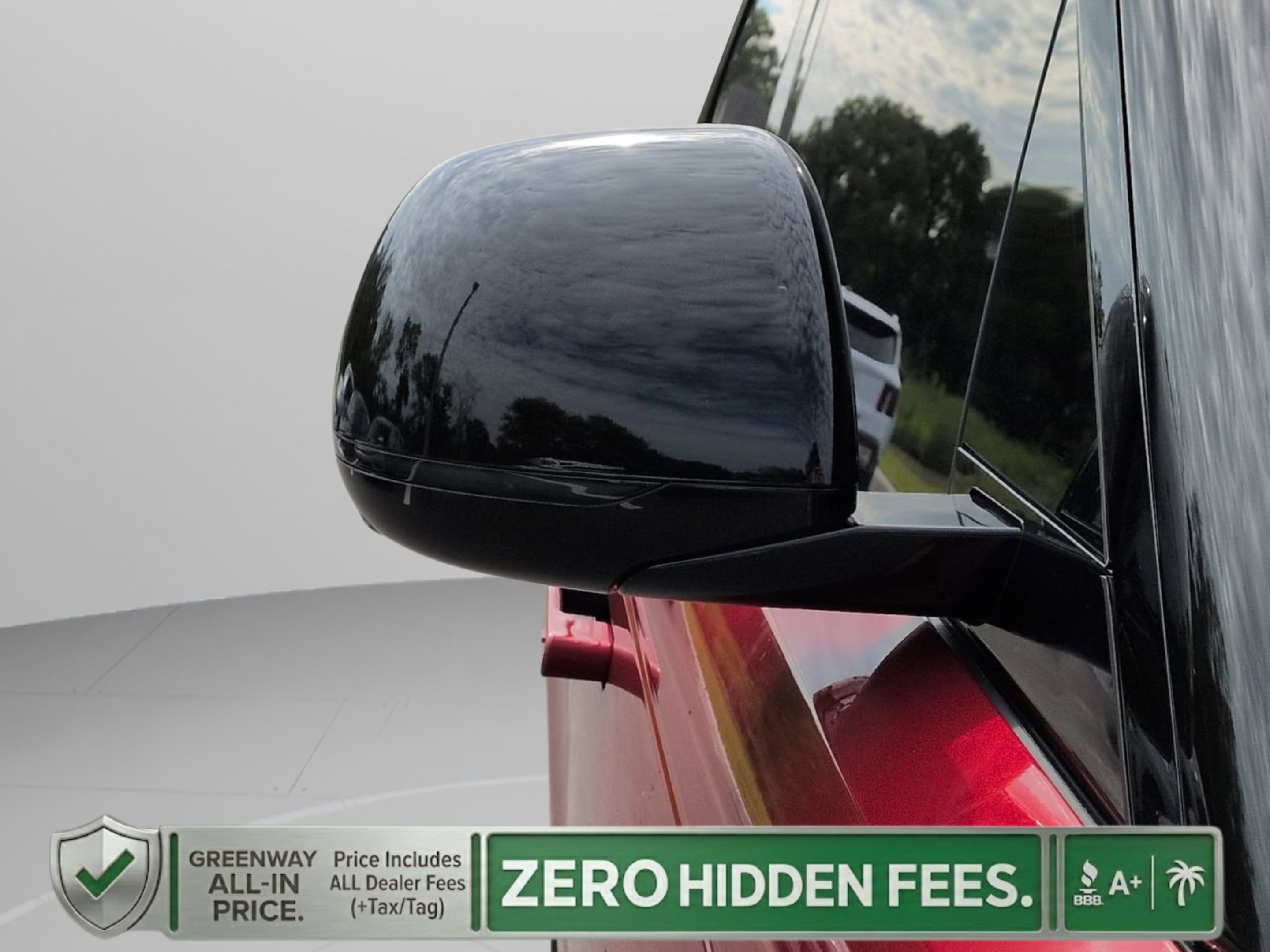 Used 2025 Red Metallic Land Rover SE image 32