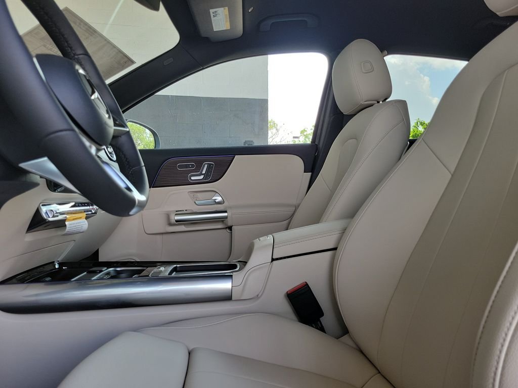 New 2026 Night Black Mercedes-Benz GLA 250 image 19