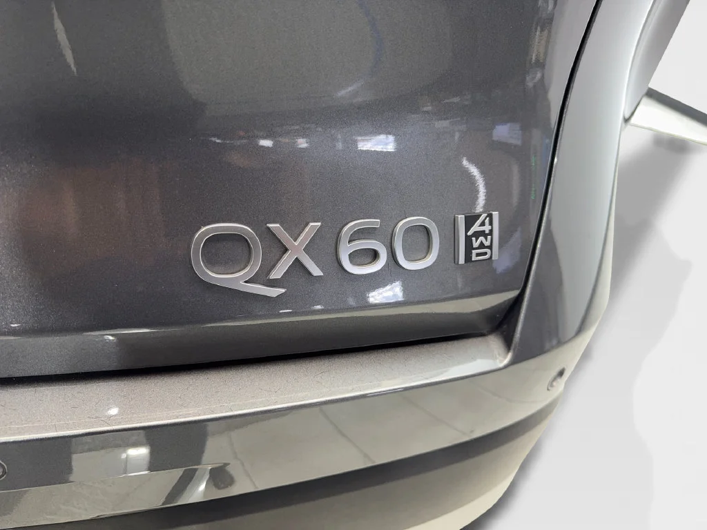 Used 2026 Gray INFINITI LUXE image 25