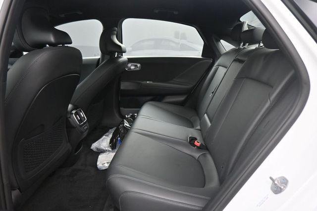 New 2025 White Hyundai SEL image 14