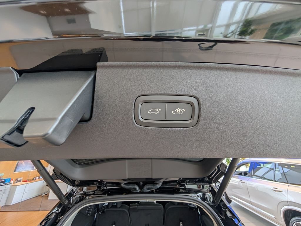 New 2026 Black Volvo Twin Motor Ultra image 17