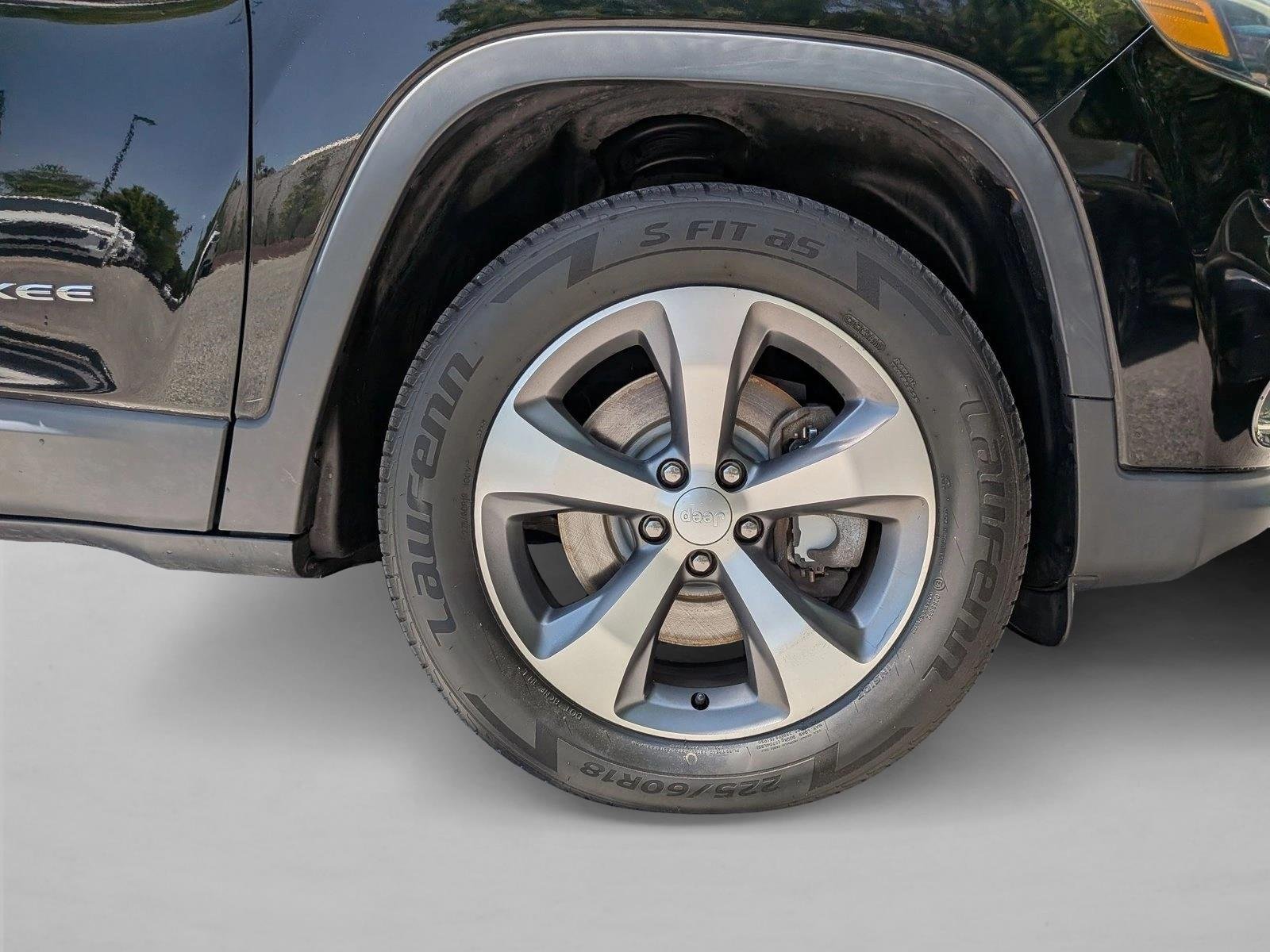 Used 2020 Diamond Black Crystal Pearlcoat Jeep Limited image 25